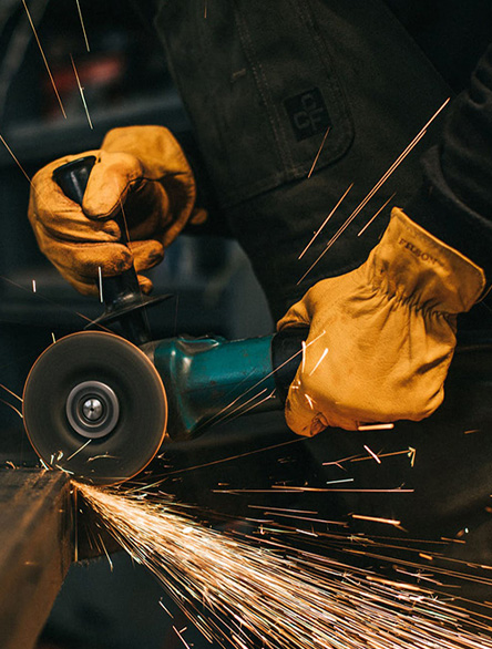 safety gloves manufacturer